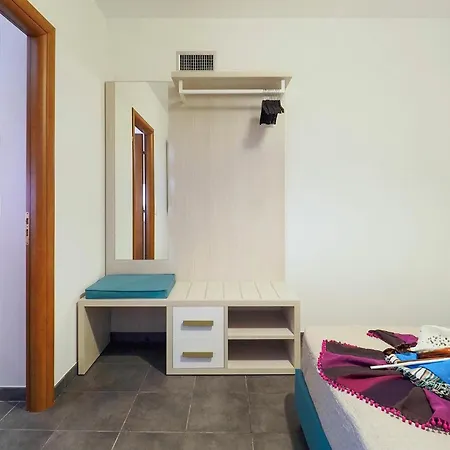 2 Bedroom Gorgeous In Casa vacanze *